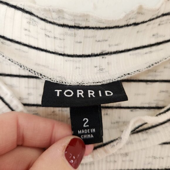 Torrid Marled White and Black Stripe Mock Neck Tee T-Shirt Blouse Stretchy 2X - Picture 6 of 8
